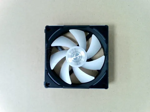 Photo de Ventilateur de boitier Lian Li Uni Fan AL V2 RGB - 12cm (Noir) - ID 223272