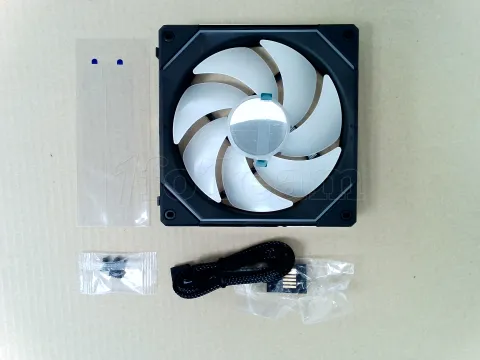 Photo de Ventilateur de boitier Lian Li Uni Fan SL-Infinity RGB - 14cm (Noir) - ID 223810