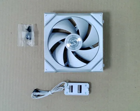 Photo de Ventilateur de boitier Lian Li Uni Fan SL Wireless RGB - 12cm (Blanc) - ID 223903