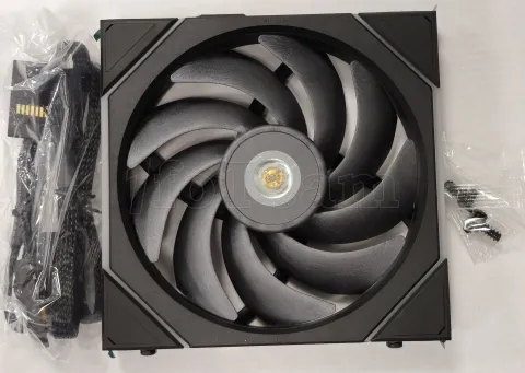 Photo de Ventilateur de boitier Lian Li Uni Fan TL RGB - 14cm (Noir) - ID 213697