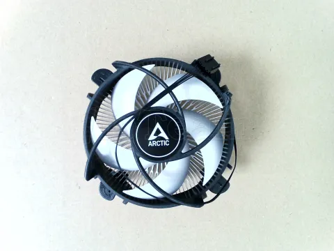 Photo de Ventilateur processeur Arctic Alpine 17 (Noir) - ID 223700
