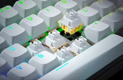 Confort de frappe et finition haut-de-gamme